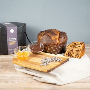Panettone cioccolato e pere dark del Dea Bakery Lab